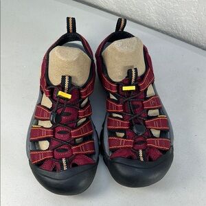 Keen Red and Black Outdoor Sandals EUC